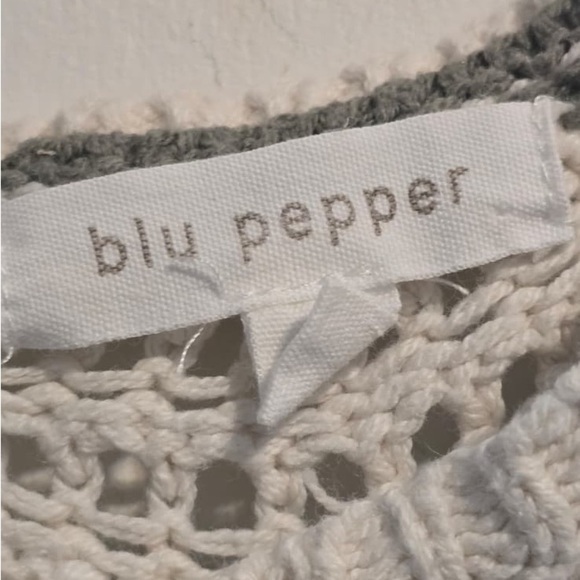 Blu Pepper Cream and Gray Knit Top - Picture 7 of 10